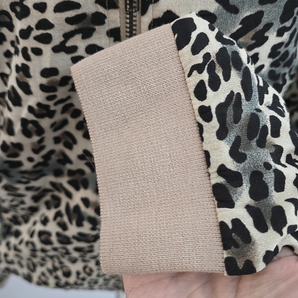 Bomber Jacket Animal Print Small - Picture 7 of 7
